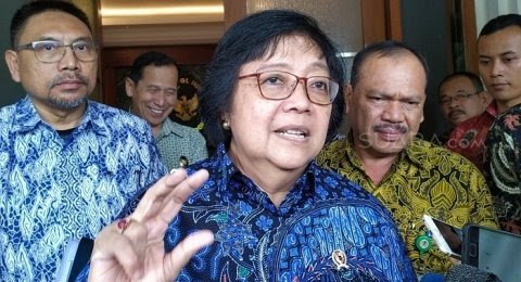 22987-menteri-lingkungan-hidup-dan-kehutanan-siti-nurbaya-bakar-sesuai-menghadap-menkopolhukam-mahfud-md